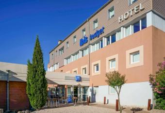 Ibis Budget Aubenas allows 18 year olds to book a room