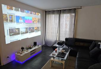 Appartement cozy T2 allows 18 year olds to book a room