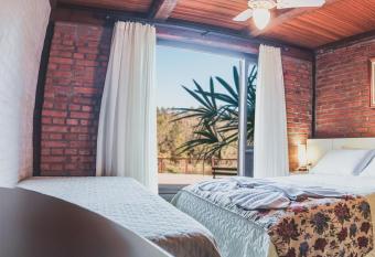 Pousada LindnerHof allows 18 year olds to book a room