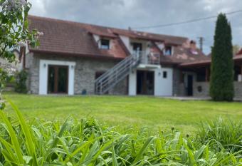 Casa de Piatra has Balcony rooms