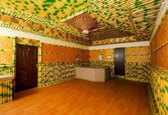 Sejour D Confort (Bamboo Stays) has Smoking/Balcony rooms