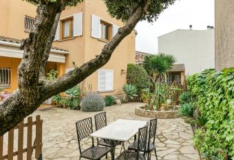 Schickes Haus am Montgr   has Balcony rooms