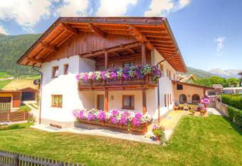 Haus Elisabeth has Balcony rooms