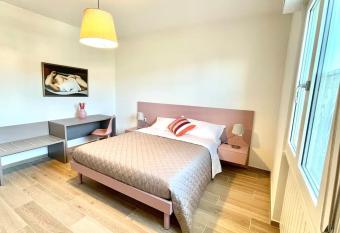 Appartamento Valentina allows 18 year olds to book a room