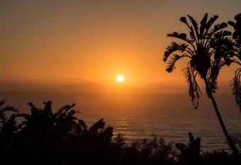 Khaya La Manzi Guest Lodge has Balcony rooms