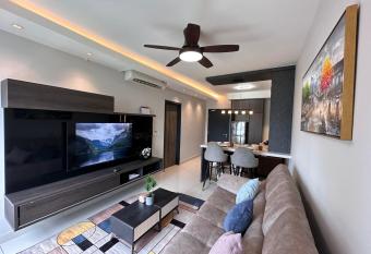 Design Haven Suite - Contemporary Comfort for 2 at Subang Jaya has Balcony rooms