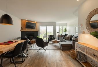 Golf in&out - 2 Pools - Tremblant View - Kids park has Balcony rooms