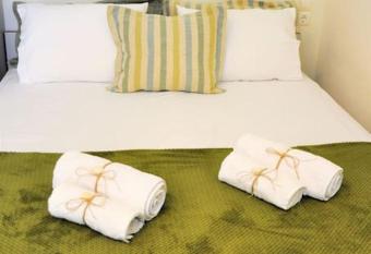 Family-friendly studio near the sea. has Balcony rooms