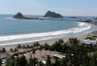 Isla De La Piedra allows 18 year olds to book a room