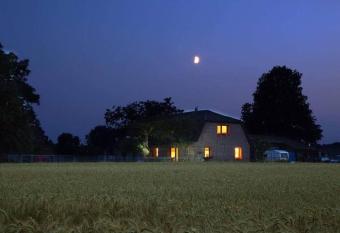 NiBo Hof - Ruhig und verkehrsg  nstig has Balcony rooms