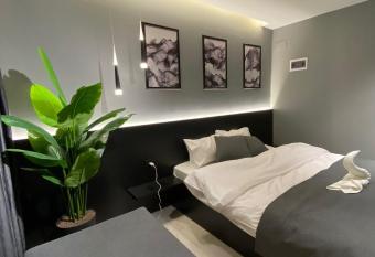 San Vito Luxury apartment has rooms with a private hot tub