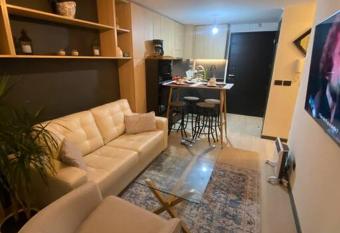 Maravilloso Depto nuevo 2D 2B centro frente al lago has rooms with a private hot tub