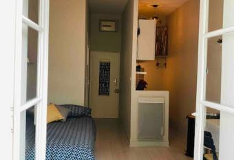 Studio Moka proche plage et gare Saint Malo has Balcony rooms