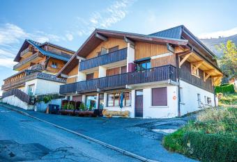  allows 18 year olds to book a room