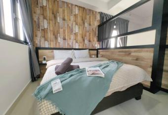 2806 Meridin Sovo 4paxCozy Legoland Netflix BySTAY allows 18 year olds to book a room