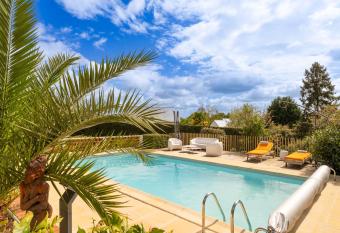 Appartement le Pic Vert allows 18 year olds to book a room