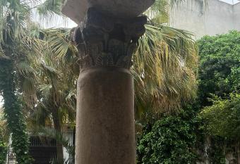 (null) has Balcony rooms