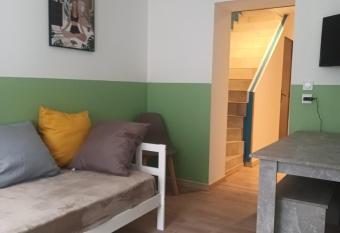 MOUNT LAVINIA has Balcony rooms