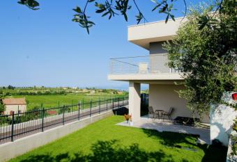 A CASA MIA b&b has Balcony rooms