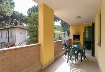 Le Terrazze Apartments has Balcony rooms