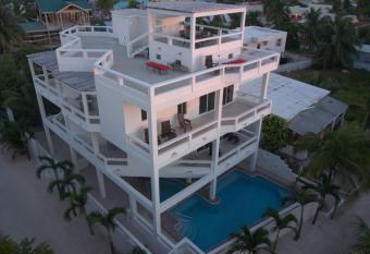 La Vida Perezosa has Balcony rooms