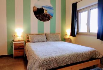 Ai Laghi Bed&Bed allows 18 year olds to book a room