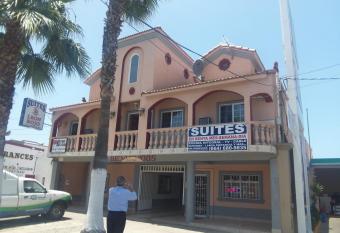 Suites Leon Rojo has Balcony rooms