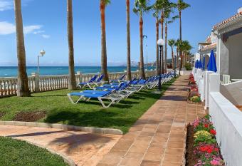 Apartamentos Perla Marina allows 18 year olds to book a room