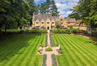 Charingworth Manor has Balcony rooms