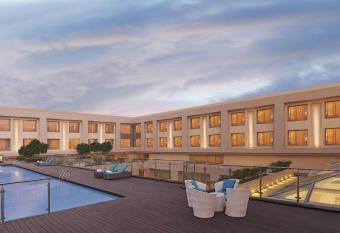 DoubleTree by Hilton Agra allows 18 year olds to book a room