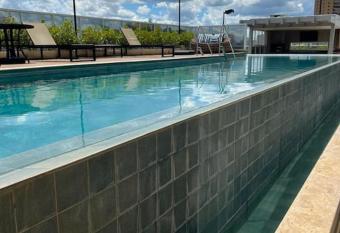 Loft alto padr  o,   ltimo andar Uptown c/ garagem allows 18 year olds to book a room