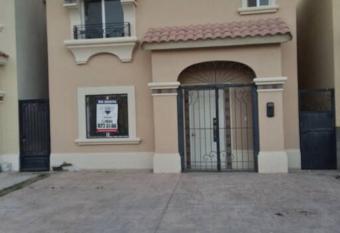 Casa a 10 minutos de puente internacional EE. UU. has Balcony rooms