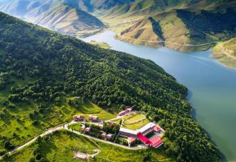 Ani Resort has Balcony rooms