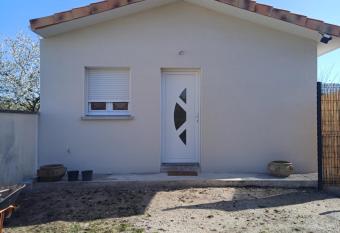 MAISON saint emilion has Balcony rooms