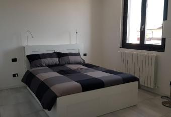 Black and White B&B Urgnano has Balcony rooms