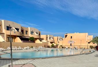 Honey Bunch has Balcony rooms