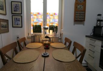 Vollm  biliertes Apartment auf Zeit in Innenstadt von Baden-Baden allows 18 year olds to book a room