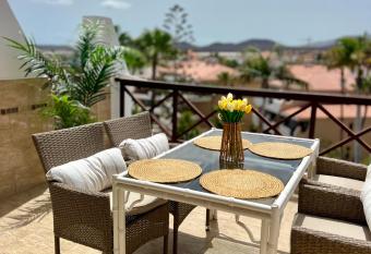 Penthouse in Golf del Sur 2 has Balcony rooms