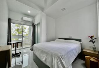 Dhonveli Stay allows 18 year olds to book a room