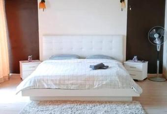 Silverpart Resort Fraser Hill C3-6-2 Forest View High Floor No lift has rooms with a private hot tub