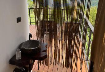 Romantic Glamping for 2 in the Mountain Access with 4x4 or motorbike only has Balcony rooms