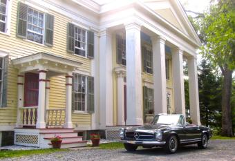 Oakcliff Bed and Breakfast allows 18 year olds to book a room