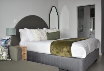 Zimbali Lakes Boulevard Suites 138 allows 18 year olds to book a room