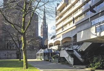 Britannia Hotel Coventry allows 18 year olds to book a room