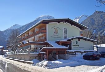 G  stehaus Waltl allows 18 year olds to book a room