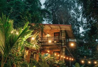 Bee Forest allows 18 year olds to book a room