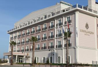 Luxor Garden Hotel has Balcony rooms