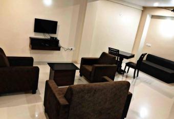 SKYLARK STUDIO 1 has Balcony rooms