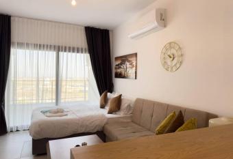 Cozy studio Iskele Long Beach allows 18 year olds to book a room