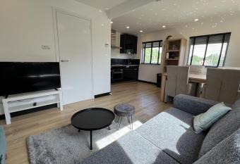 Snijders cottage has Balcony rooms